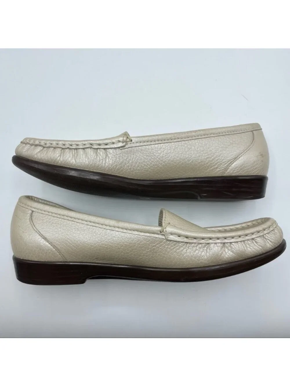 SAS Simplify Loafers Womens Size 7N Narrow Gold Lusso Leather Comfort Slip On